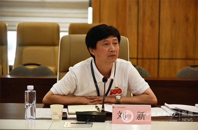 1-2109221T11C92.jpg