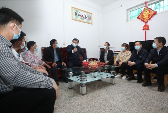 习近平：共产党打江山、守江山，守的是人民的心(图1)