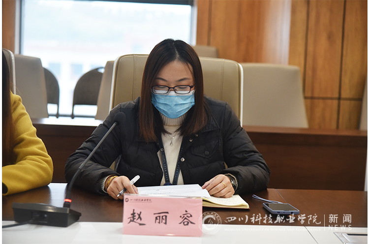 1-21111GRT3420.jpg