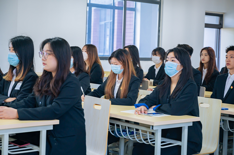 天府艺术与传媒学院积极组织师生观看党的二十大开幕会(图2)
