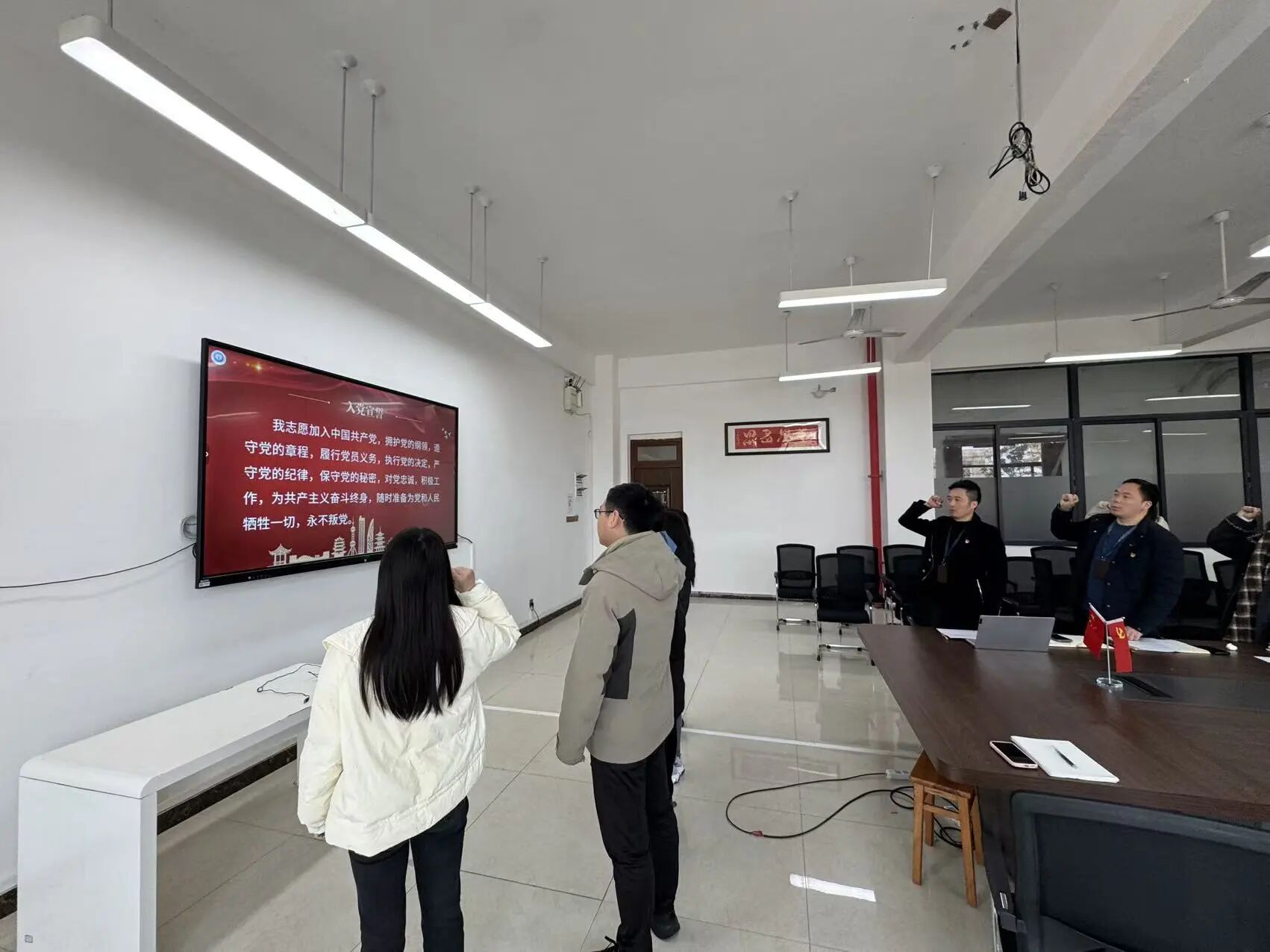 1-2512030A125527.jpg 1-2512030A125527.jpg